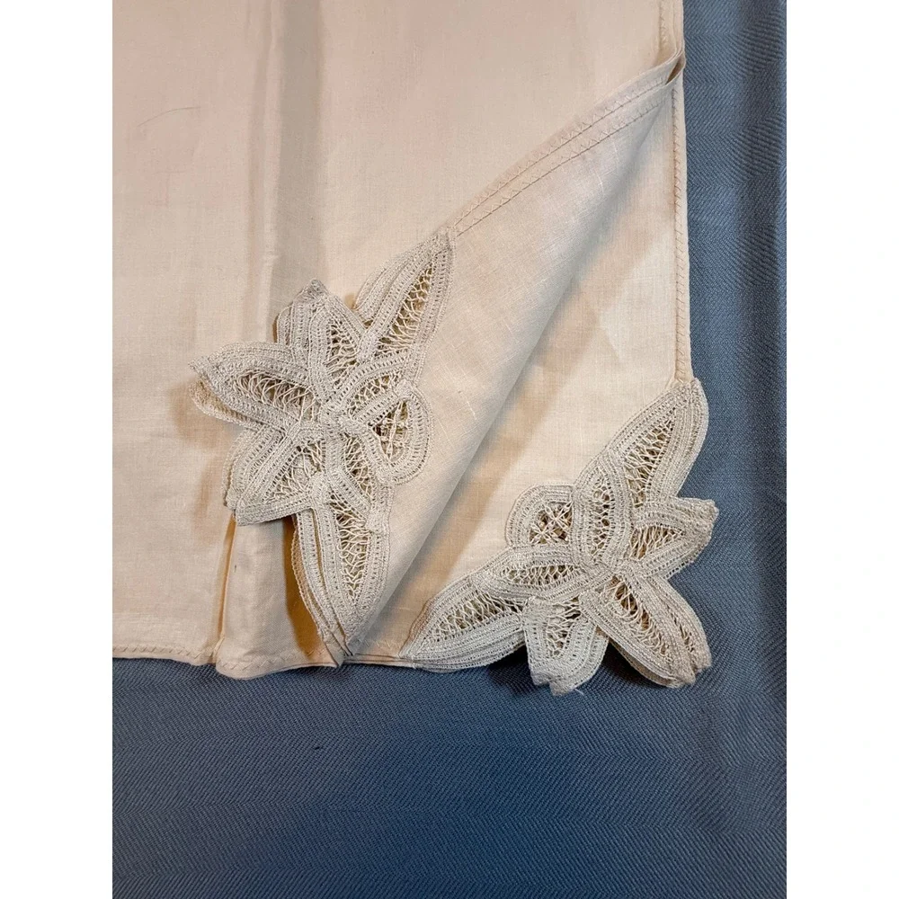 N/A vintage cream